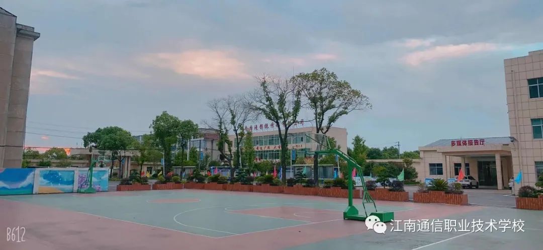 岳陽市江南通信職業(yè)技術(shù)學(xué)校,岳陽江南學(xué)校,岳陽江南通信學(xué)校,岳陽職業(yè)學(xué)校 岳陽市江南通信職業(yè)技術(shù)學(xué)校,岳陽江南學(xué)校,岳陽江南通信學(xué)校,岳陽職業(yè)學(xué)校