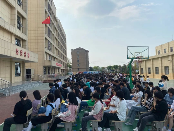 岳陽市江南通信職業(yè)技術(shù)學校,岳陽江南學校,岳陽江南通信學校,岳陽職業(yè)學校